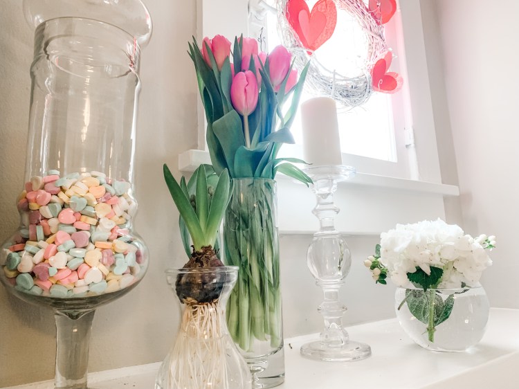 Valentine’s Day| Mantle Decor&nbsp;DIY